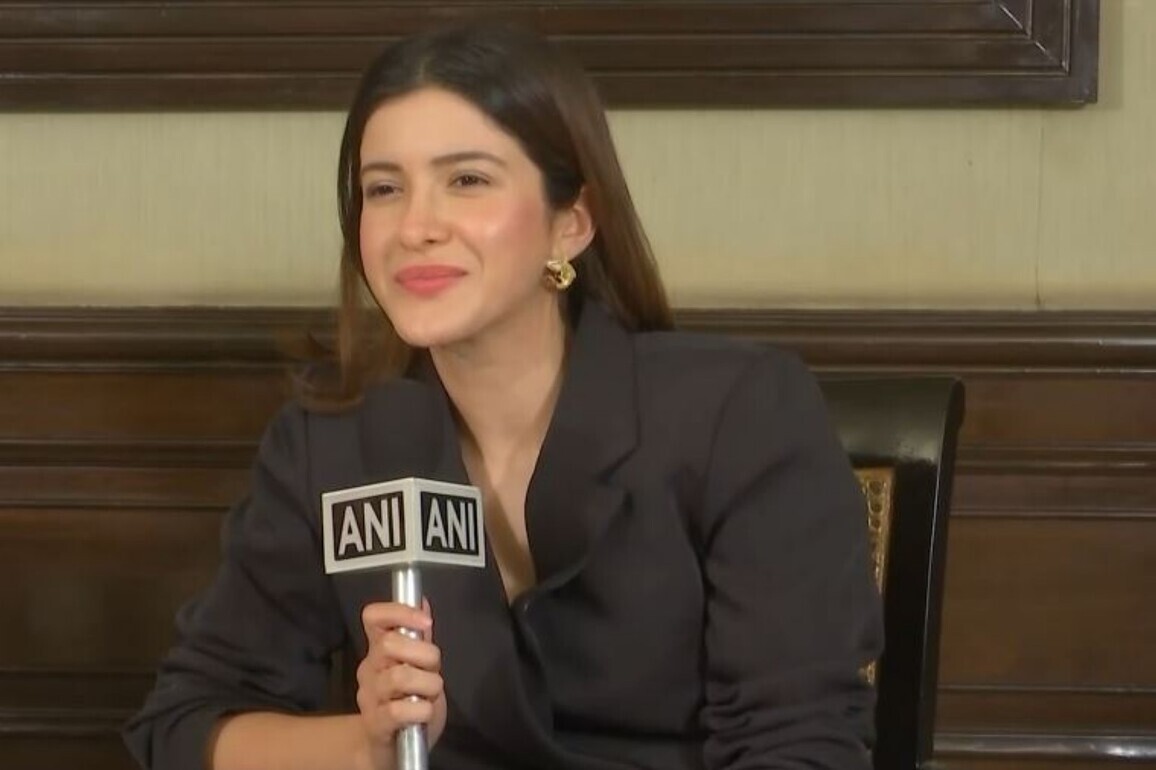 "Sache dil se kaam karo..have an honest heart": Shanaya Kapoor recalls best advice she got from her father Sanjay Kapoor