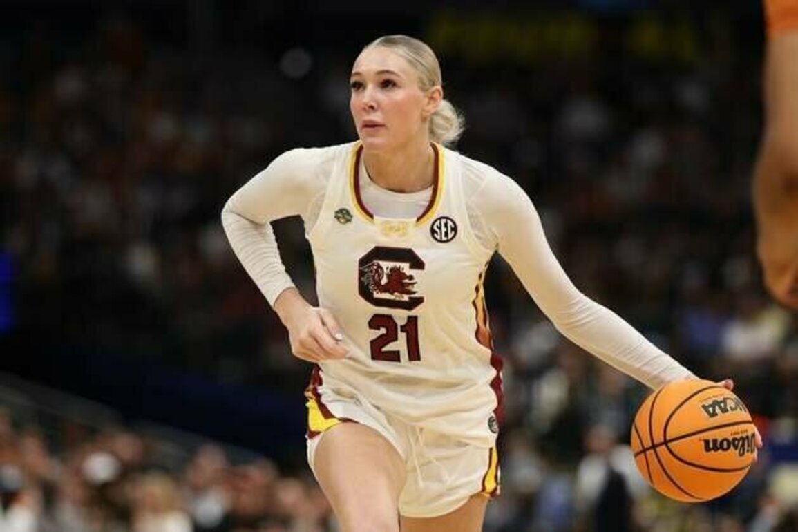 Gamecocks starting F Chloe Kitts (ACL) to miss season