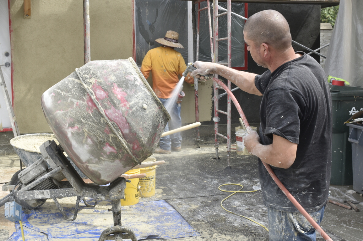 U.S.-LOS ANGELES-HOMEBUILDERS-TARIFFS-STRIKE