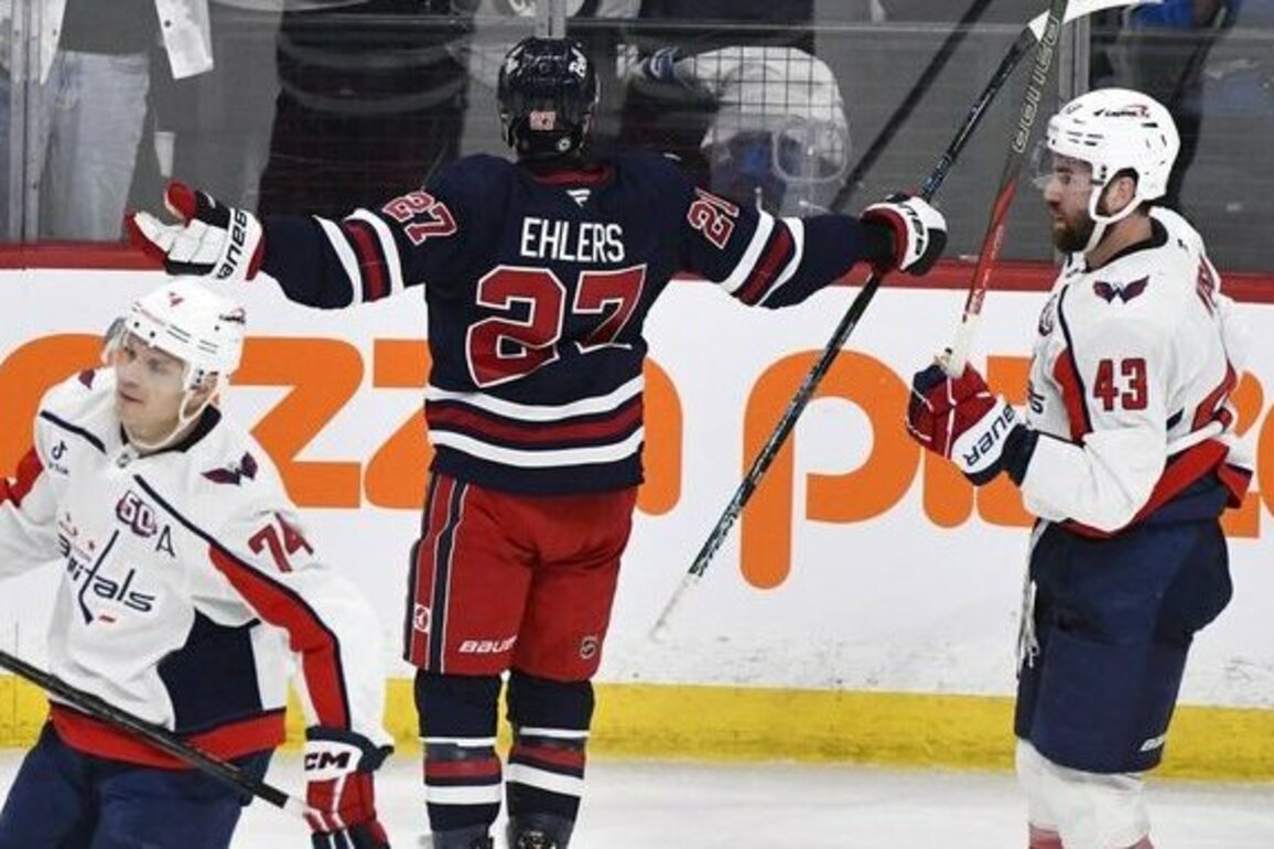 ANALYSIS- Silence deafening on extension for Jets Ehlers