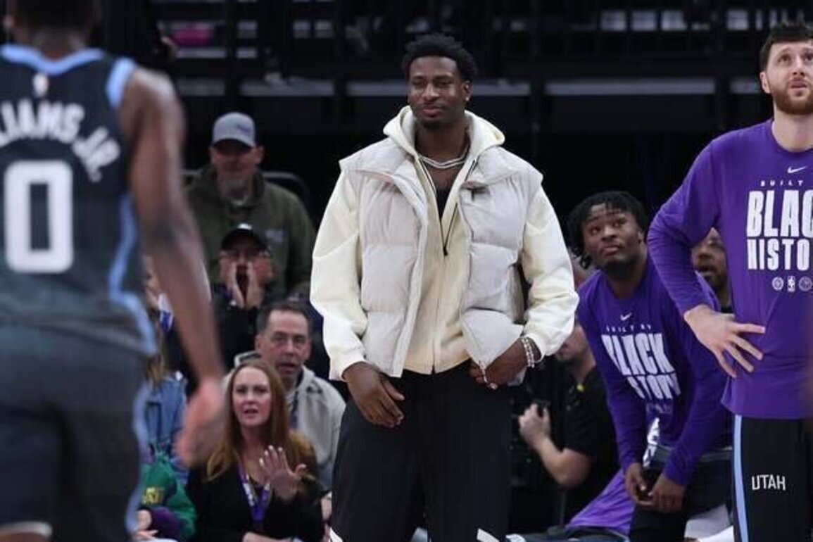Jazz F Jaren Jackson Jr. has surgery to remove growth in left knee