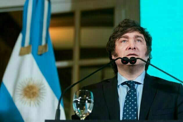Currency controls and debt in Argentina: the stakes are high if Milei's latest economic gamble doesn't pay off
