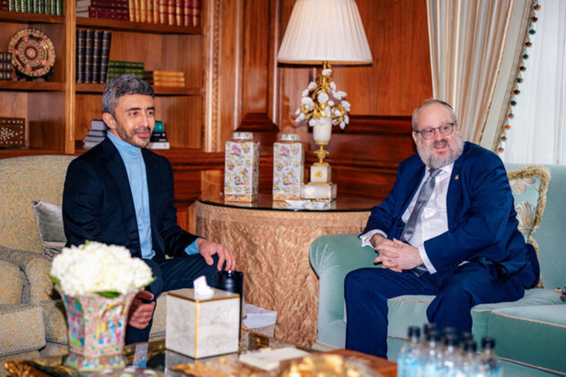 Abdullah bin Zayed meets US Special Envoy to Monitor and Combat Antisemitism