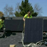US solar manufacturers lag skyrocketing market demand