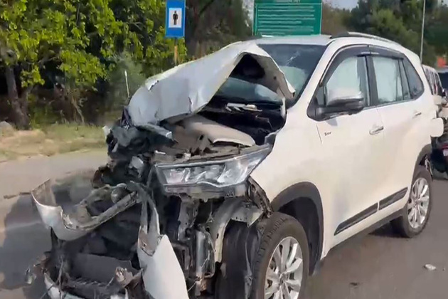 Haryana minister Krishan Lal Panwar sustains minor injuries after vehicle hits convoy