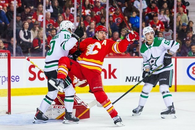 Jason Robertson leads Stars over Flames in OT