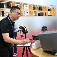 Chinese exporters tapping into home market amid tariff tensions