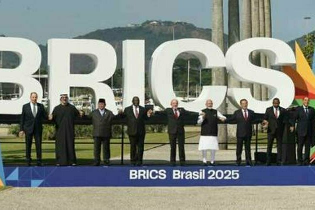 Major BRICS country responds to Trump's tariff threat