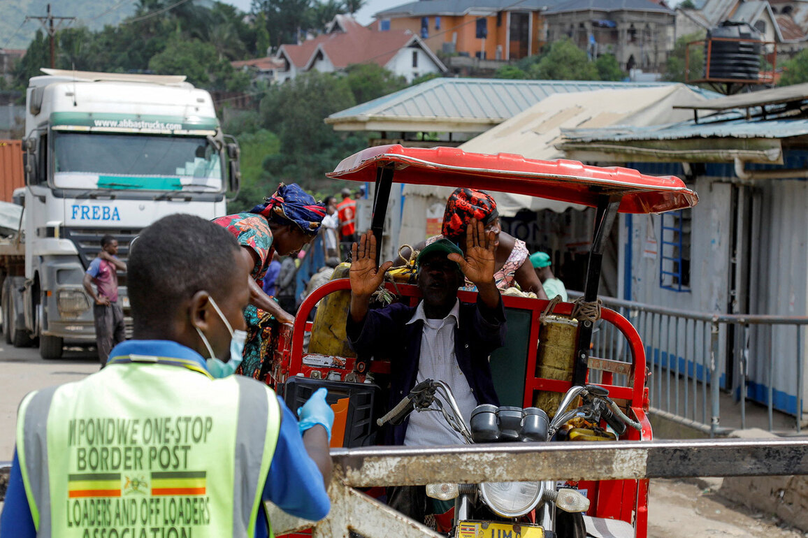 US increases travel health notice for Ebola from Level 1 to 2 in Uganda
