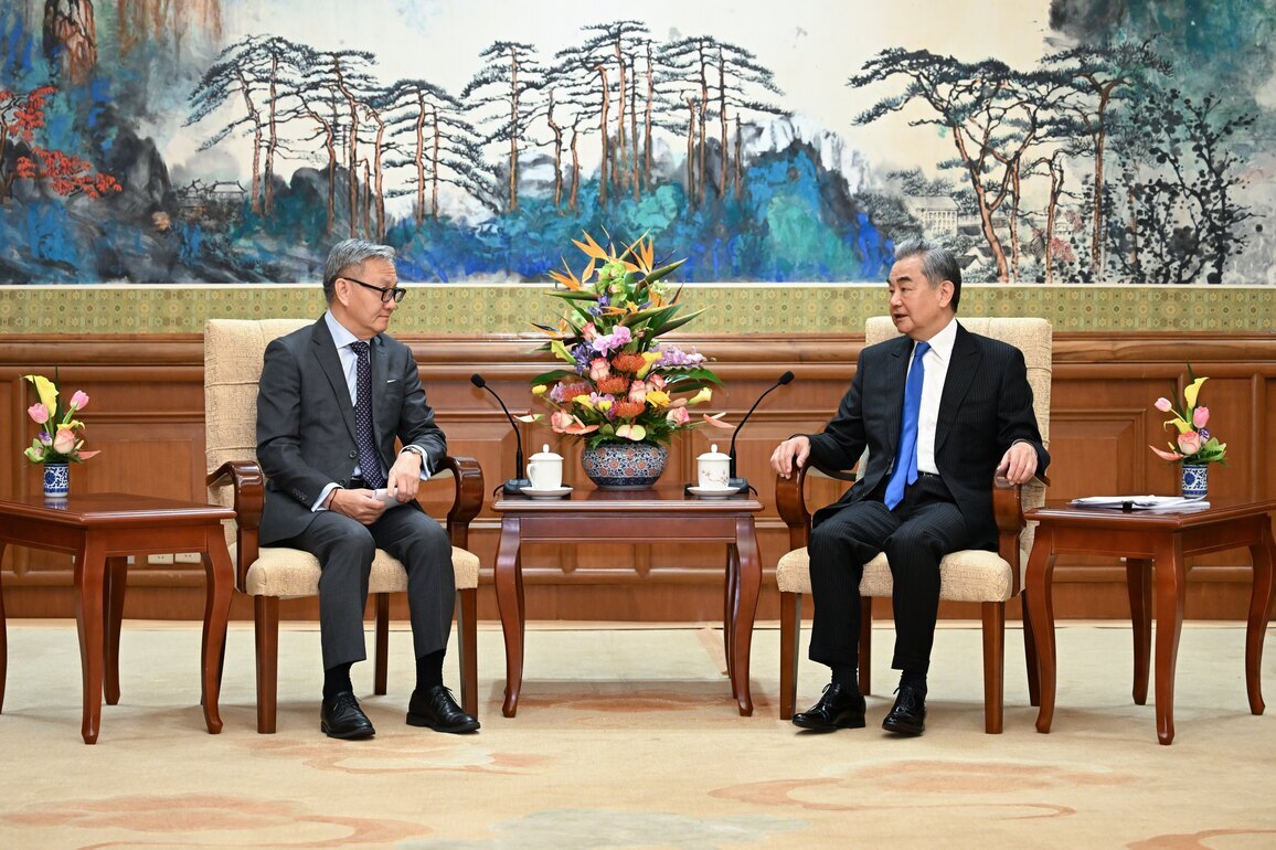 CHINA-BEIJING-WANG YI-LAOS-THONGSAVANH PHOMVIHANE-MEETING (CN)