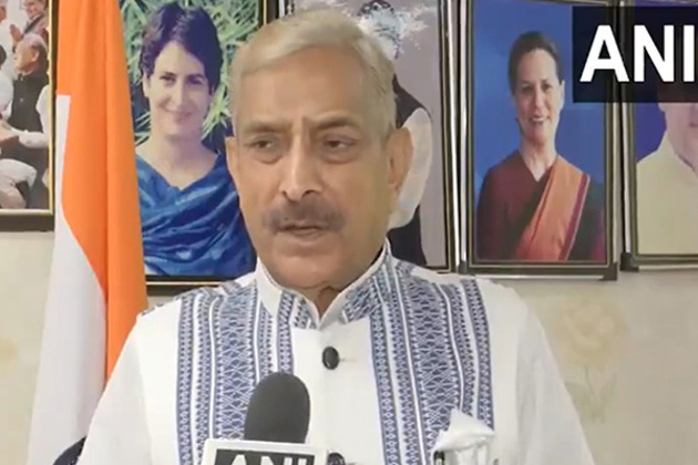 "Congratulate Karnataka govt for taking every possible step and suspending Commissioner": Pramod Tiwari on Bengaluru stampede
