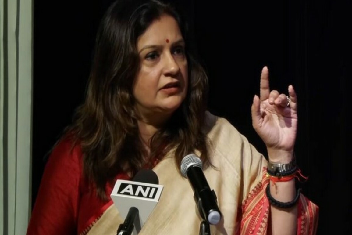 "We are land of Mahatma, Buddha but also of Krishna...gave befitting reply to those who attacked our country": Priyanka Chaturvedi