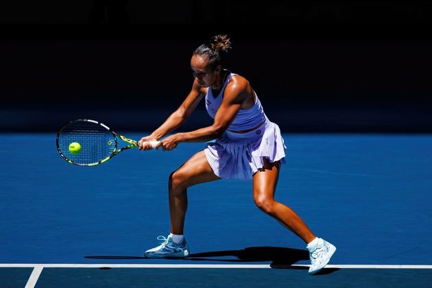 Leylah Fernandez upends Liudmila Samsonova at Doha