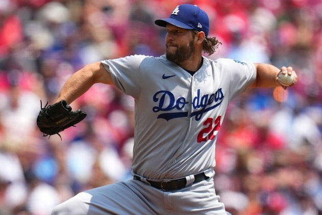 Clayton Kershaw, David Peralta fuel Dodgers past Reds