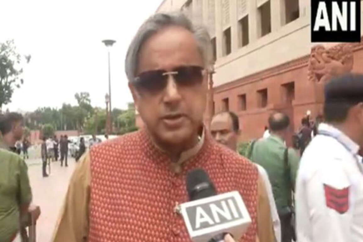 "Seems reasonable...": Congress' Shashi Tharoor differs from party on bill removing CM, ministers accused of serious crimes
