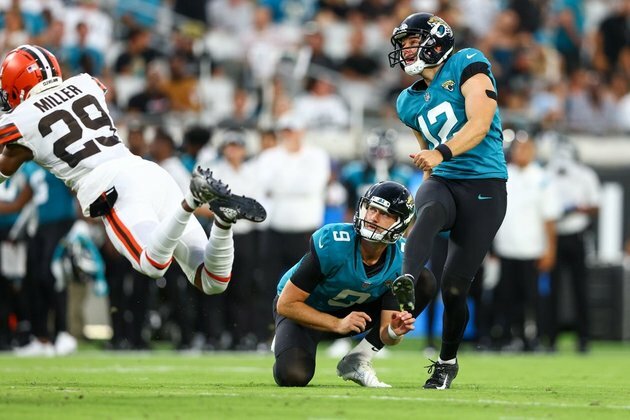 Broncos sign K Elliott Fry