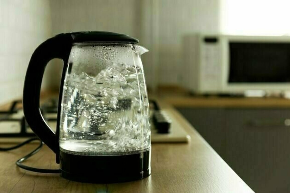 Is it okay to boil water more than once, or should you empty the kettle every time?