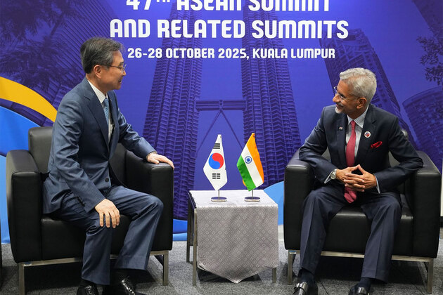 Jaishankar, South Korea's Foreign Minister Cho Hyun discuss defence, semiconductors on sidelines of ASEAN summit