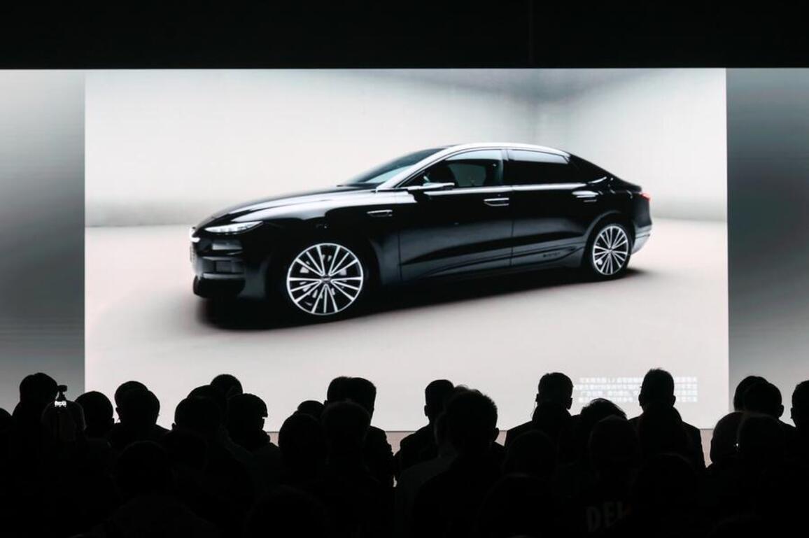 Foreign carmakers step up electrification push to vie for China market