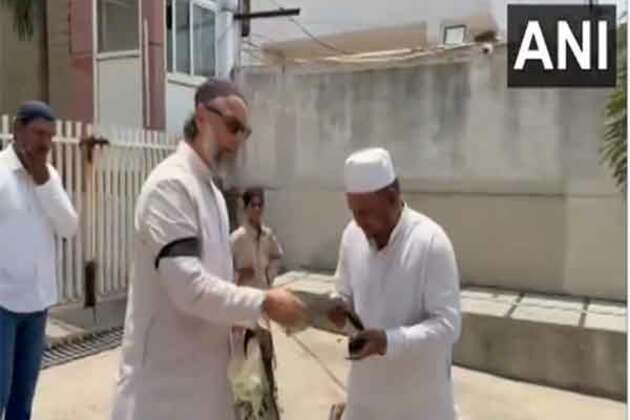 Asaduddin Owaisi wears black band, distributes them before Friday prayers to condemn Pahalgam terror attack