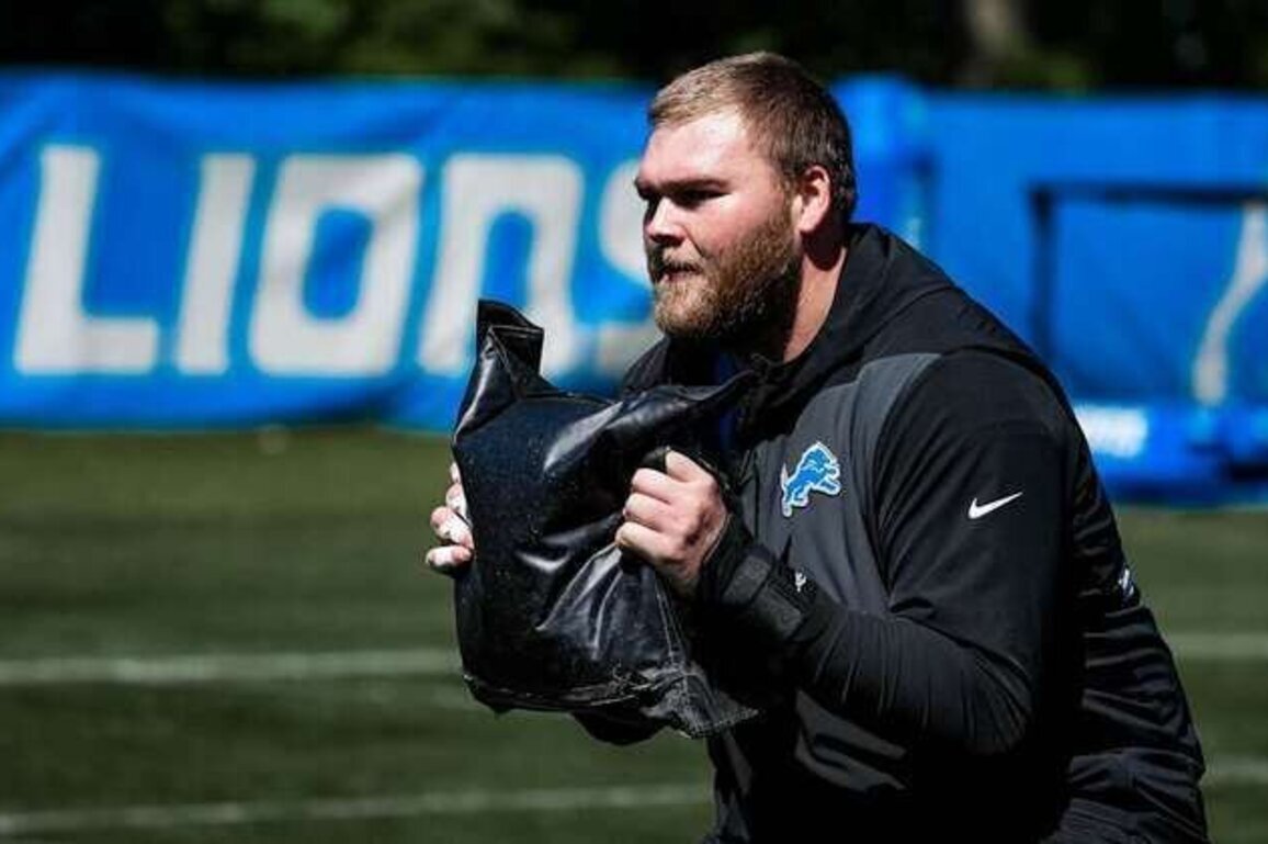 Mays settling in on Lions' revamped offensive line