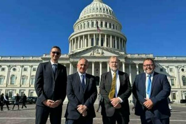 White South African group wants to fix relations with ANC