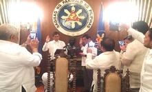 New DENR secretary Roy Cimatu is sworn in by Philippines president Rodrigo Duterte