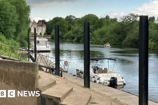 Bishopthorpe village &#39;smells like putting your head in a toilet&#39;