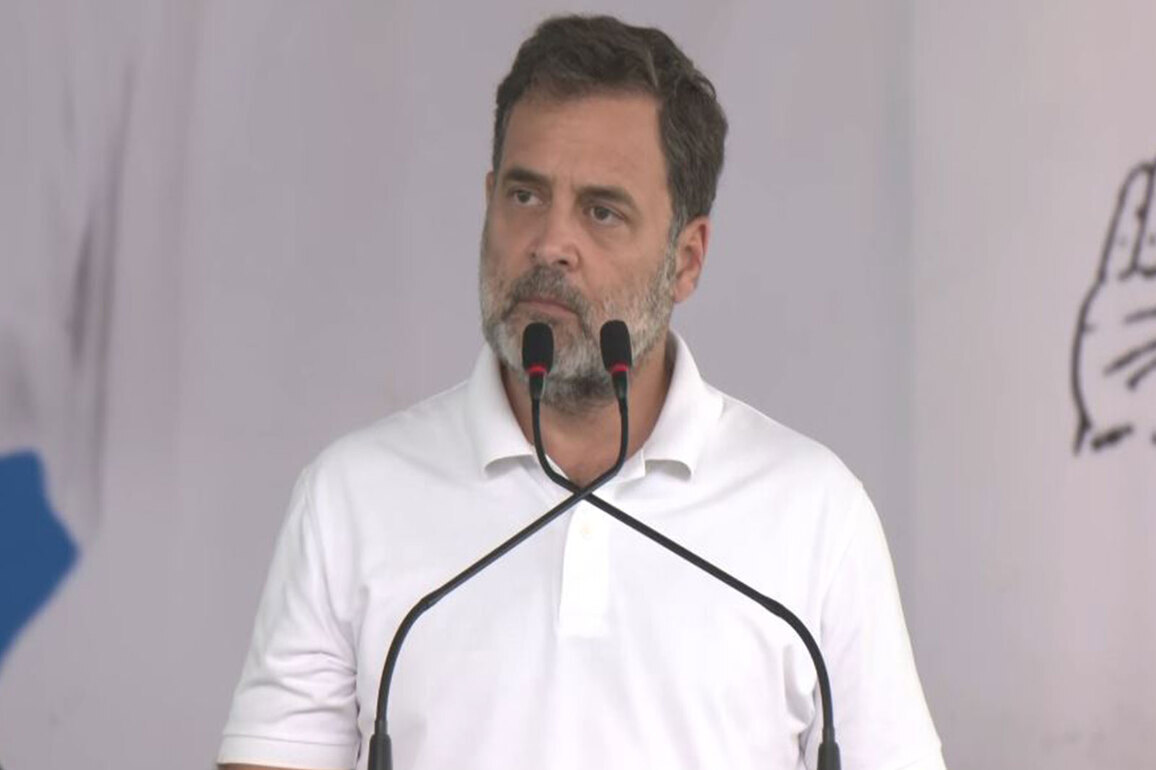 "RSS-BJP ideology trying to destroy Constitution": Rahul Gandhi in West Bengal
