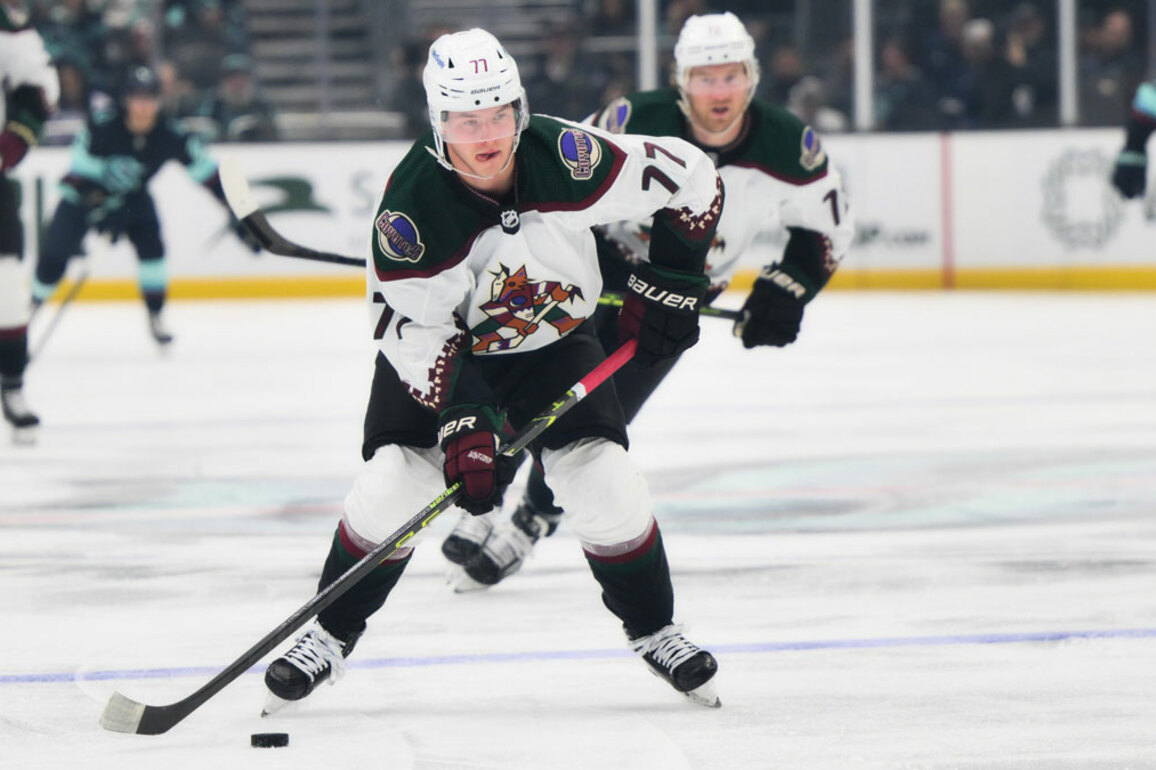 Bruins news- Boston signs recent trade acquisition to one-year contract
