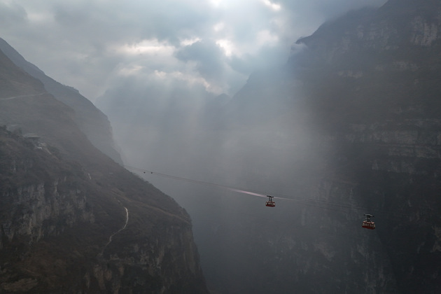 ChineseToday | NPC deputy leads a cliffside village toward rural revitalization