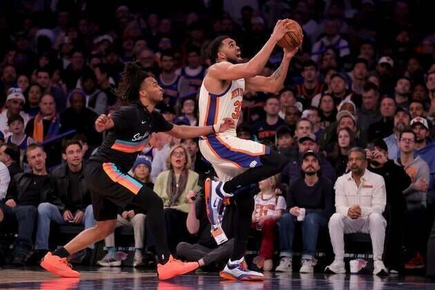 NBA roundup: Knicks halt Spurs' 11-game winning streak