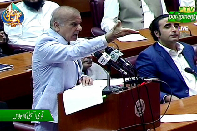 Pakistani Lawyers and Journalists call for repealing the recently amended PECA Act