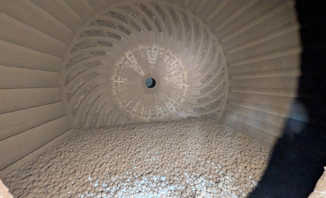 Cp inside sag mill 1074x654.jpg