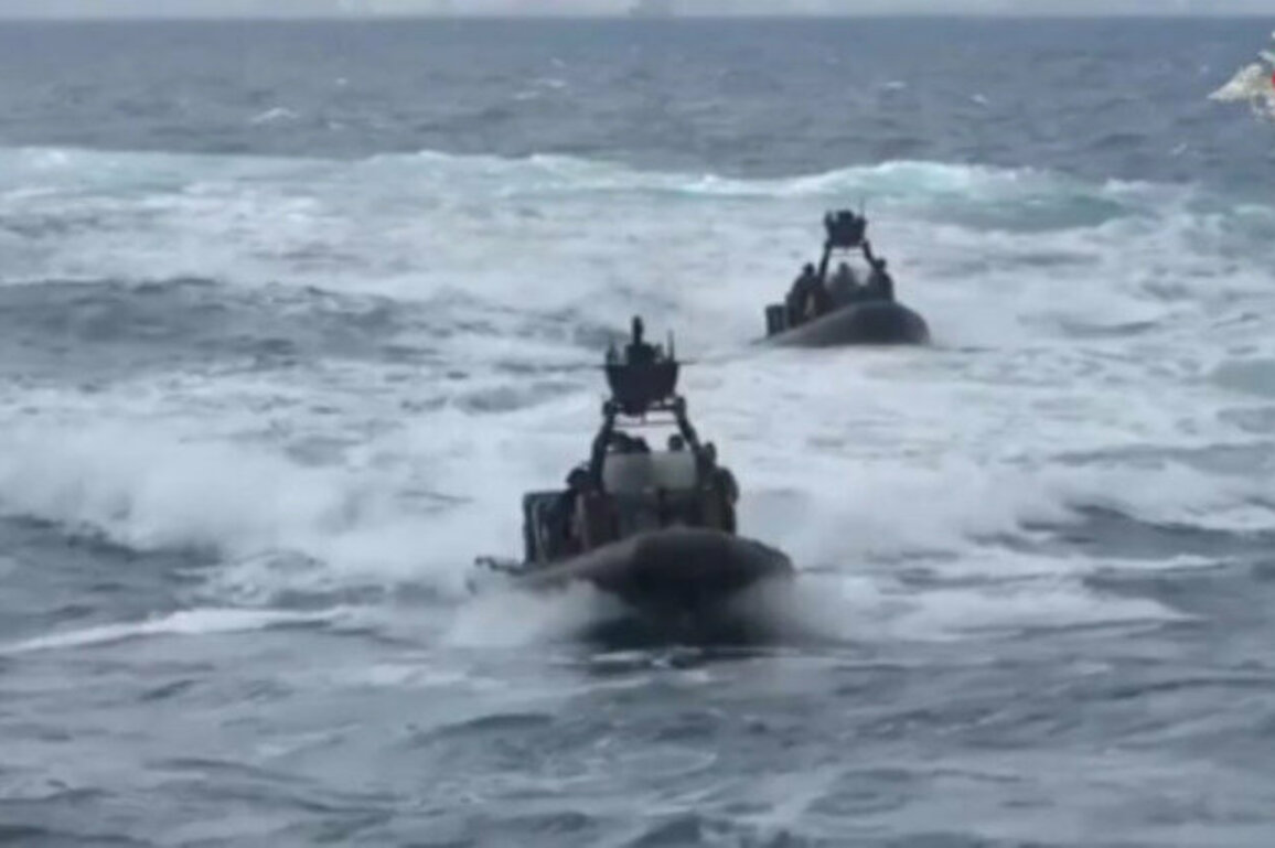 Russia and Egypt hold joint naval drills (VIDEO)