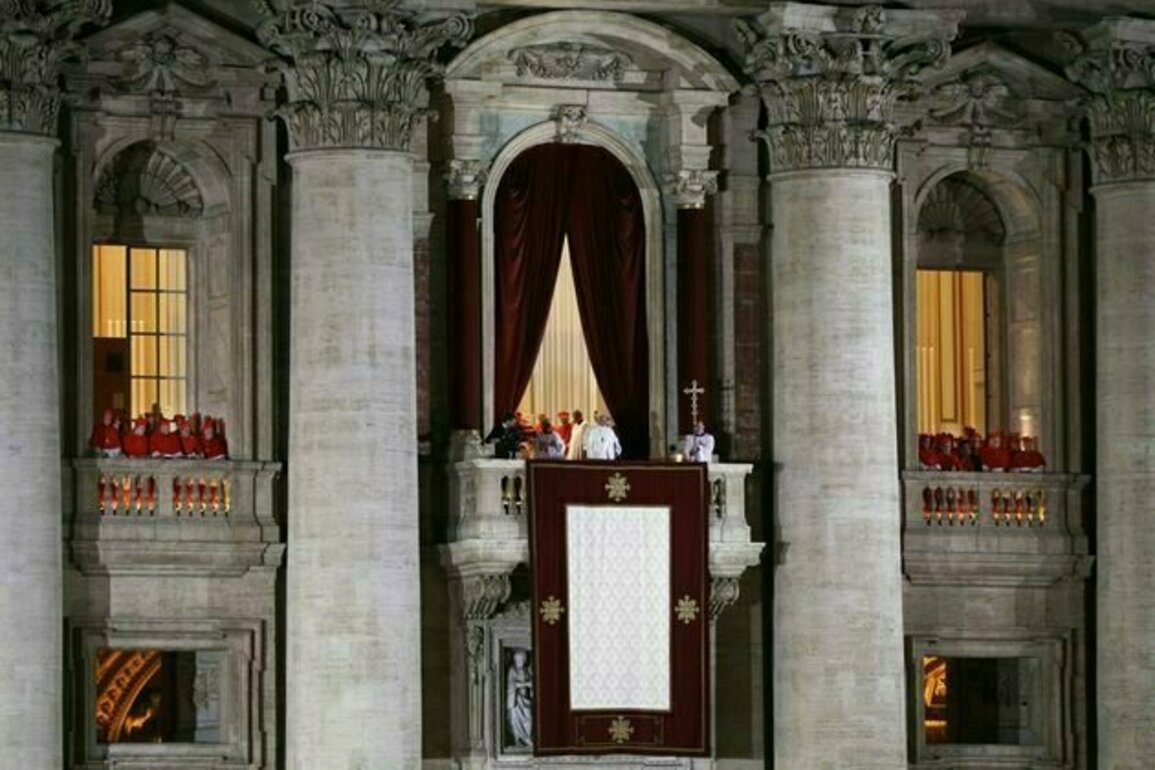 A new pope's first appearance on St. Peter's balcony is rich with symbols - and Francis' decision to rein in the pomp spoke volumes