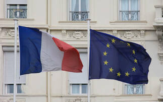 Moody's downgrades France's credit rating amid political crisis