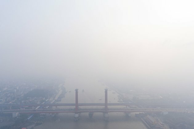 Indonesia Denies Smog from Forest Fires Drifted to Malaysia