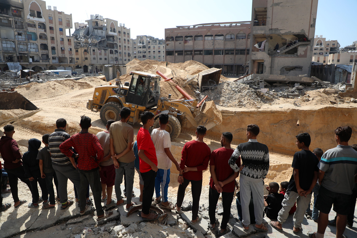 MIDEAST-GAZA-HAMAS-BODY SEARCH