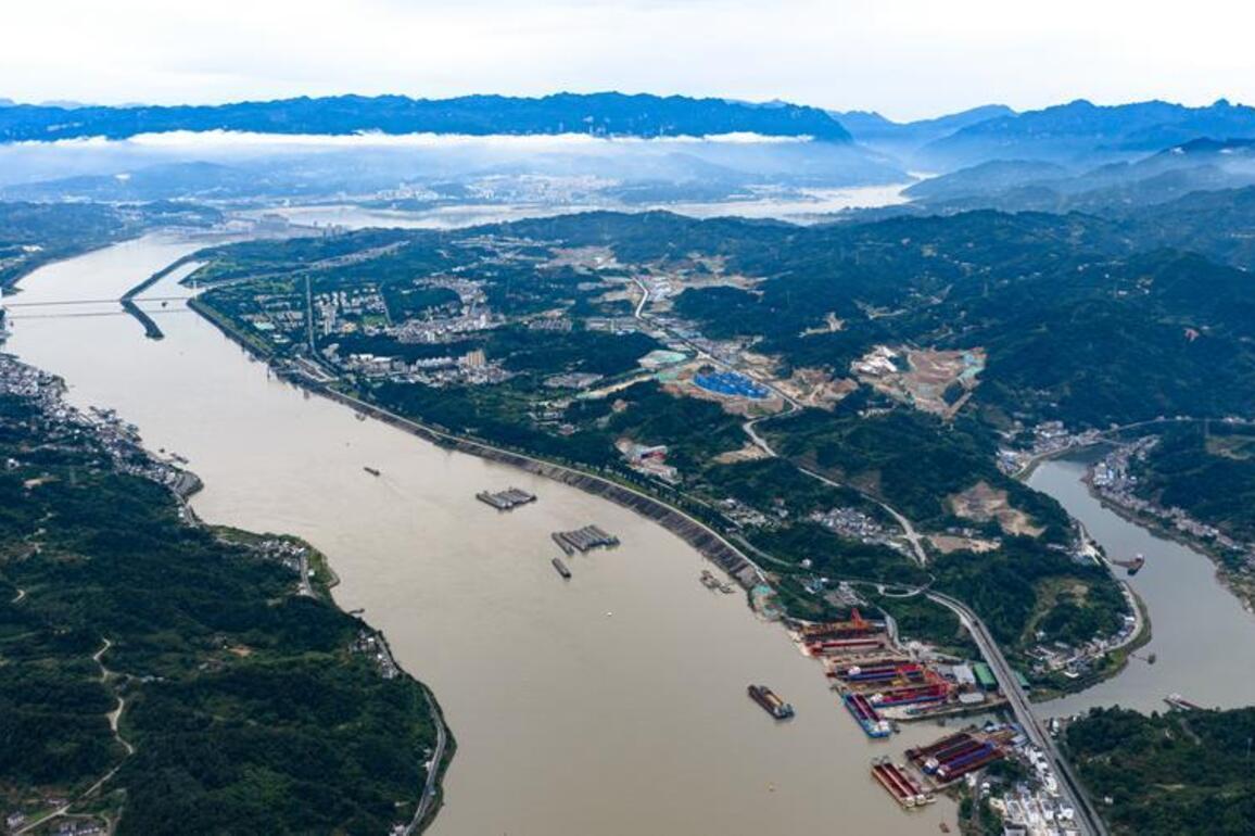 China accelerates building modern transport network to support high-quality development