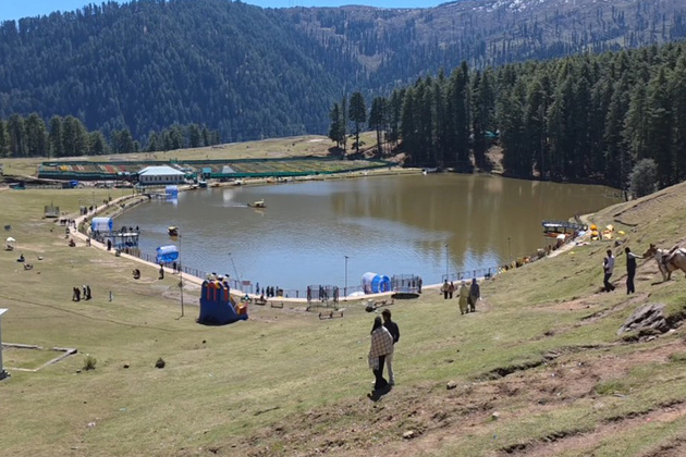 JK: Tourists visit Sanasar Valley as snow clears from Patnitop-Sanasar road