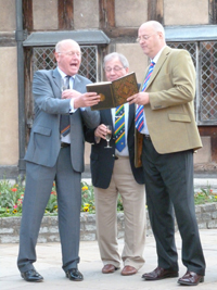 Blue skies and Shakespeare make the WCoBM's Master's Weekend