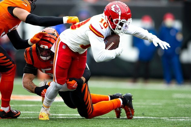Chiefs' Tyreek Hill to play vs. Steelers, Clyde Edwards-Helaire out