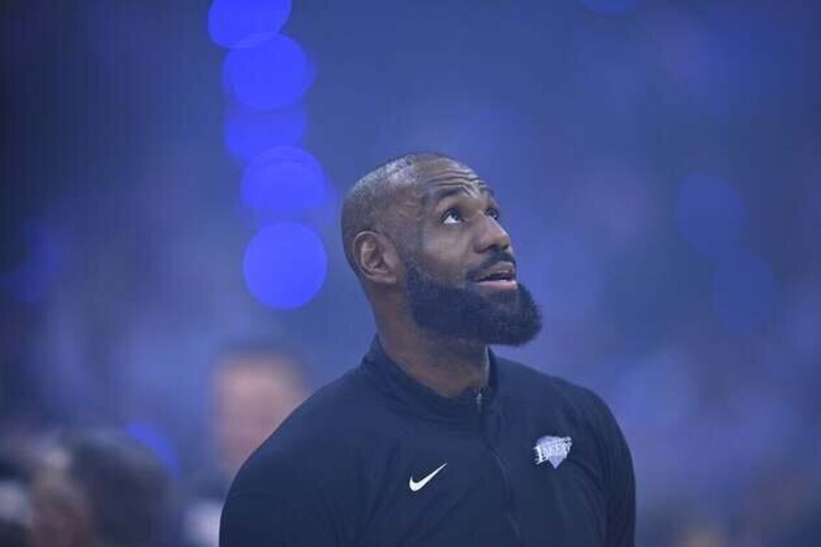 NBA roundup: Cavaliers honor LeBron James, then pound Lakers