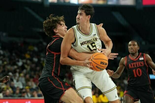 No. 7 Michigan stifles San Diego State in 40-point win