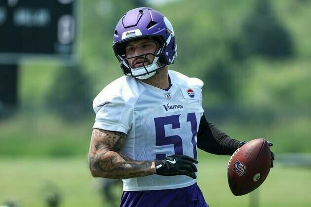 Vikings place LB Blake Cashman, RB/KR Ty Chandler on IR
