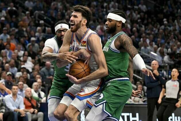 Thunder fend off furious Mavericks rally, stay unbeaten