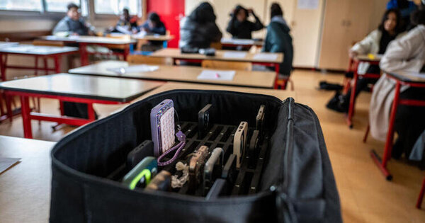 France readies high school phone ban for next month