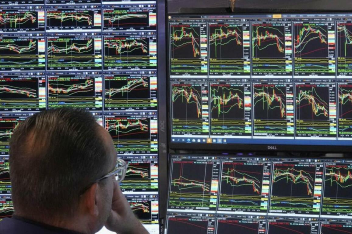 S&amp;P 500 ends up as Eli Lilly jumps, UnitedHealth drops