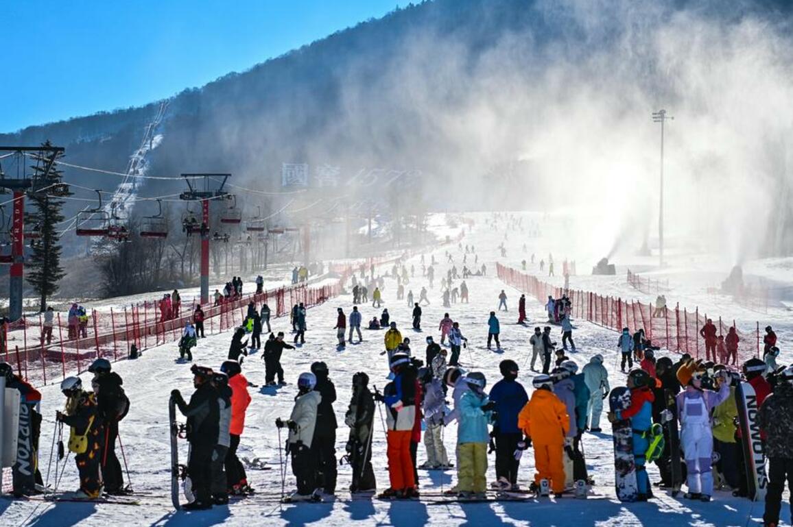 Northeastern China snow sports appeal attracts international ski enthusiasts